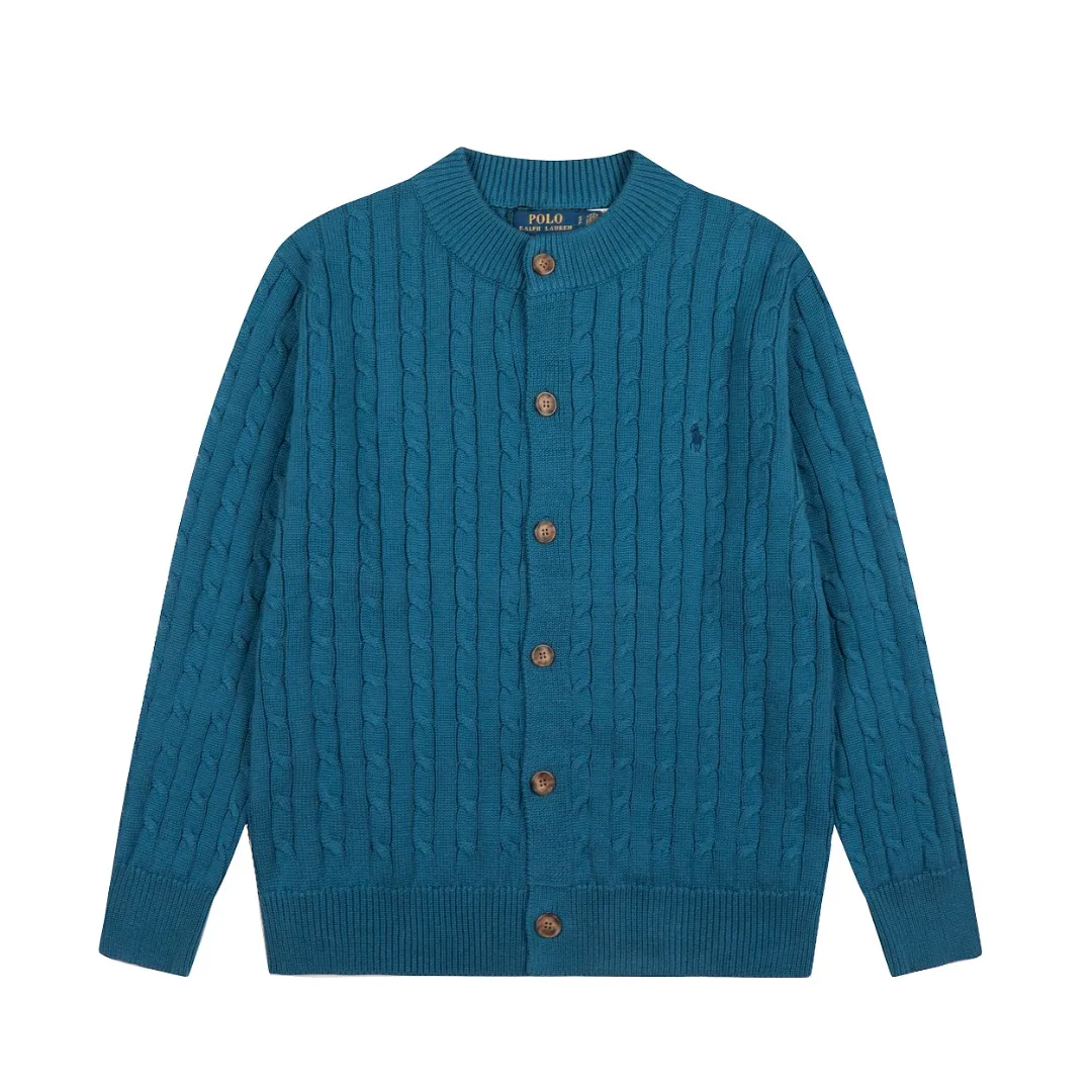 P250 Top quality" Style number: DS806# (not off the shelves all year round) [Ralph Lauren solid color pony embroidery logo male god style twist knitted cardigan] ✅Ralph Lauren Ralph Lauren classic basic versatile male god style round neck twist knitted cardigan jacket ✅Main supplier platform live broadcast Wholesale entities Replenish when out of stock Not off the shelf ✅ZP quality 1:1 version Scan the code to enter the GF website Counter quality ✅Detailed quality is the only one in Guangzhou. Imported quality veil, focusing on high-end, cost-effective, good quality needless to say. ✅The version restores the original order. The maximum size can be worn up to 200 pounds. Loose, comfortable and stress-free. ✅The upper body is simple and easy to match. A must-have for men. Good-looking clothes are never picky. A must-have for men's wardrobe. Size: S-XL. Color: Black, White, Gray, Khaki, Navy Blue, Gentleman's Lake Blue.